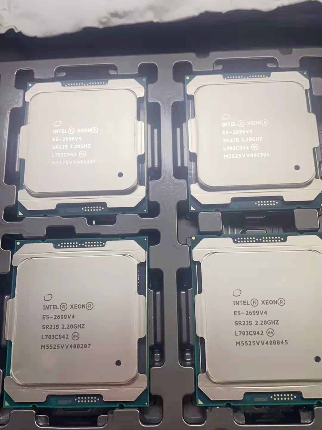 Original Server Cpu Intel Xeon - E5 2699 V4 评论和价格