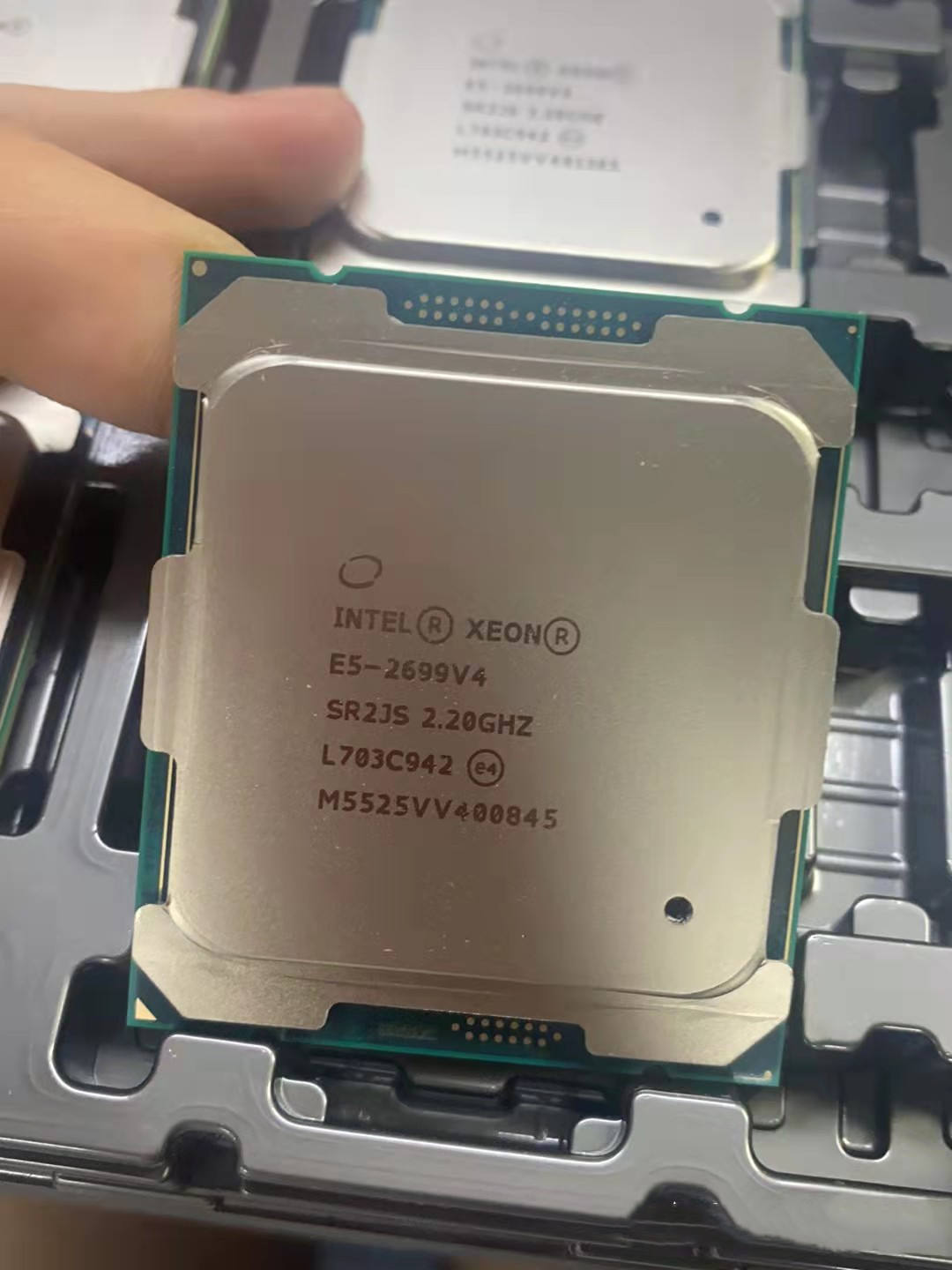 Original Server Cpu Intel Xeon - E5 2699 V4 评论和价格